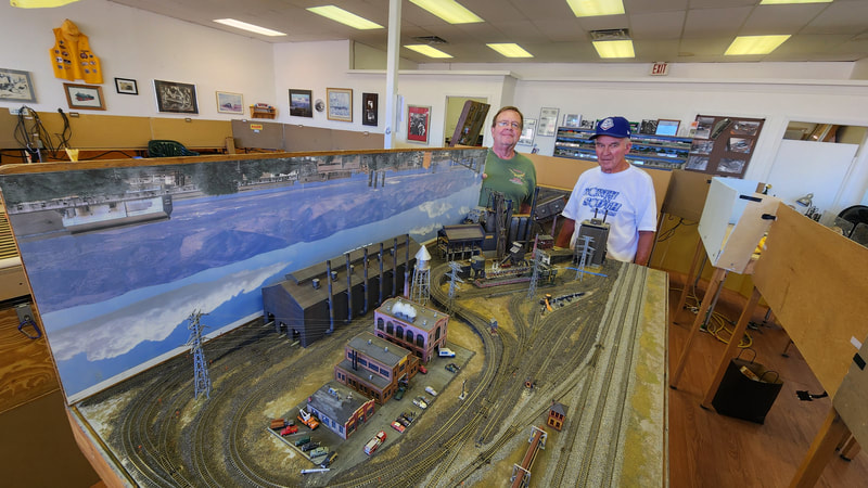 New Mexico Railrunners layout photo